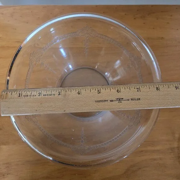 Vintage Medium Size Glass Bowl with Lid - Picture 5 of 9